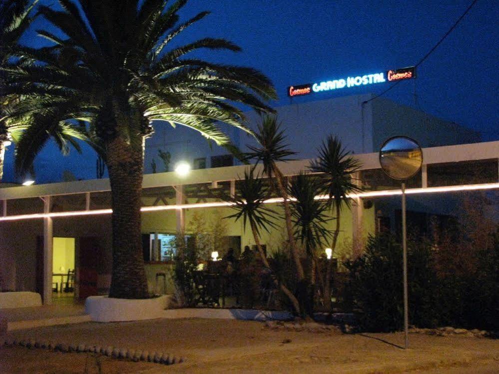Cosmos Grand Hostal Sant Francesc de s'Estany Εξωτερικό φωτογραφία